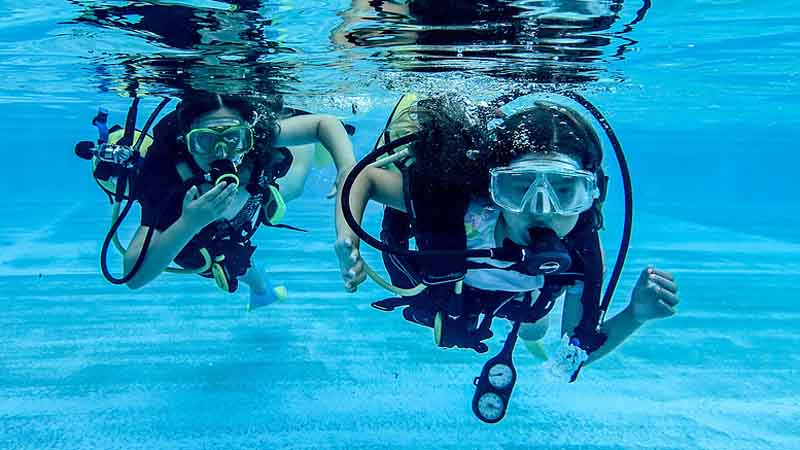 Experience the world of Scuba Diving and experience what it’s like to breath underwater with Dive Jamanta!